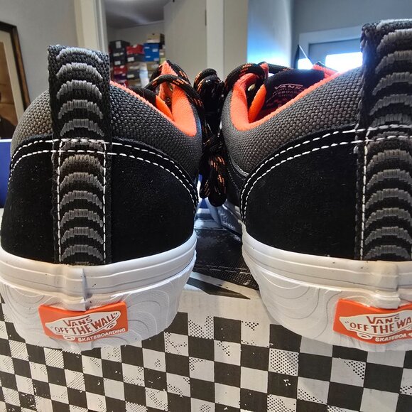 Vans X Spitfire Wheels Skate Old Skool Black/Flame Sneakers Men's Size 11 NEW - Picture 8 of 15